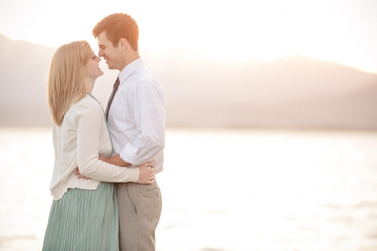 EK-Studios-Wedding-Photographer-Dock-Engagements052-Blog(pp_w768_h511)