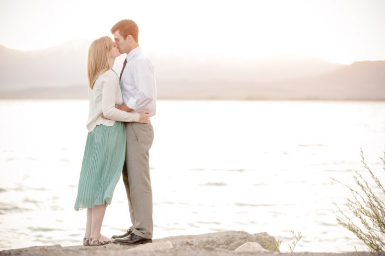 EK-Studios-Wedding-Photographer-Dock-Engagements054-Blog(pp_w768_h511)