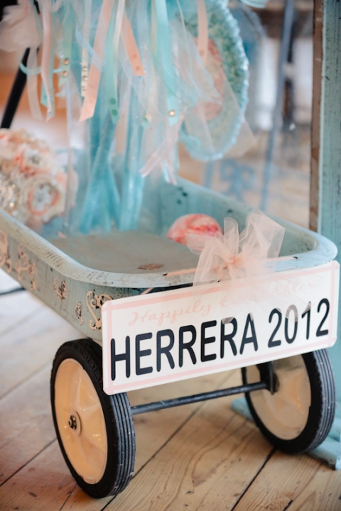 Wedding-Photographer-Vintage-Wedding-Reception003-Blog(pp_w480_h720)