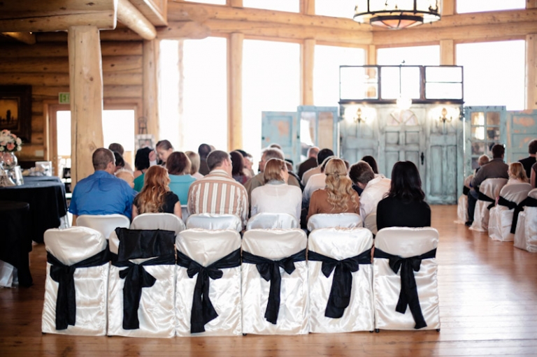 Wedding-Photographer-Vintage-Wedding-Reception005-Blog(pp_w768_h511)