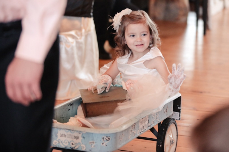 Wedding-Photographer-Vintage-Wedding-Reception011-Blog(pp_w768_h511)