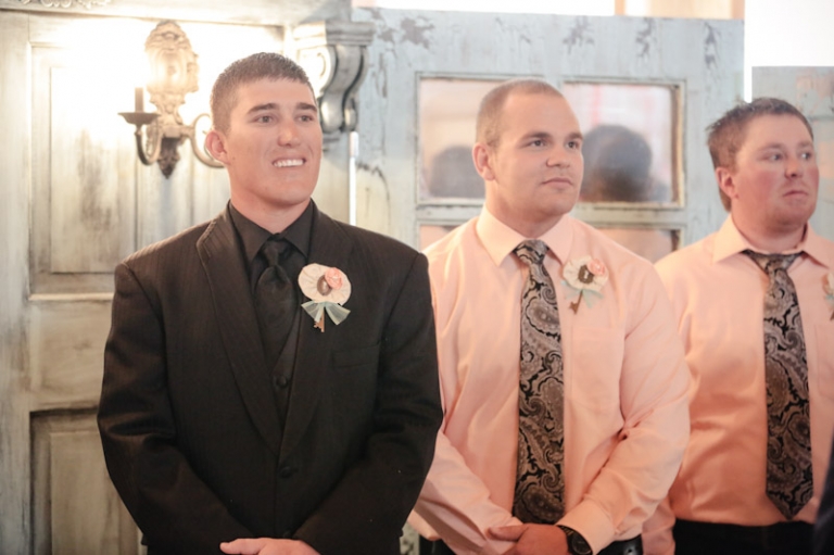 Wedding-Photographer-Vintage-Wedding-Reception012-Blog(pp_w768_h511)