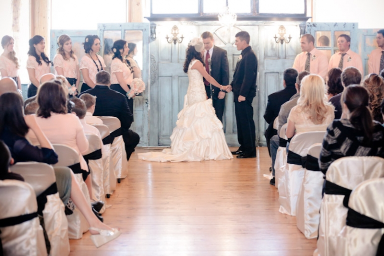 Wedding-Photographer-Vintage-Wedding-Reception014-Blog(pp_w768_h511)