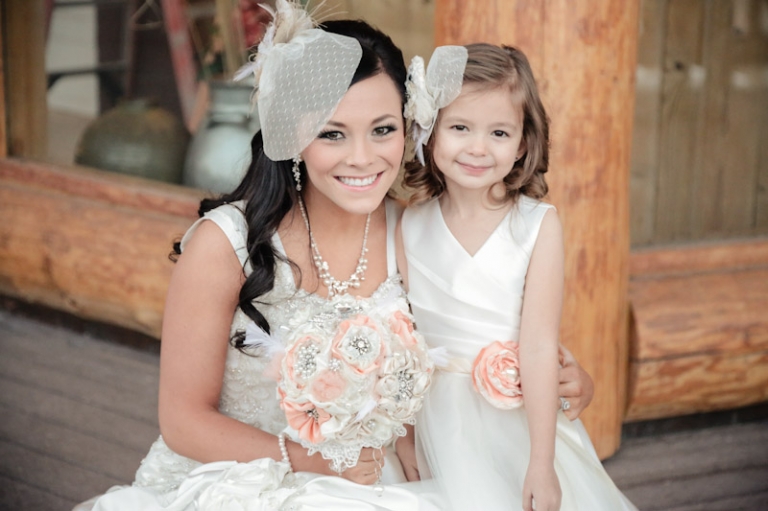 Wedding-Photographer-Vintage-Wedding-Reception040-Blog(pp_w768_h511)