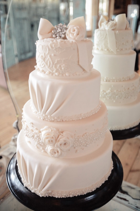 Wedding-Photographer-Vintage-Wedding-Reception050-Blog(pp_w480_h720)