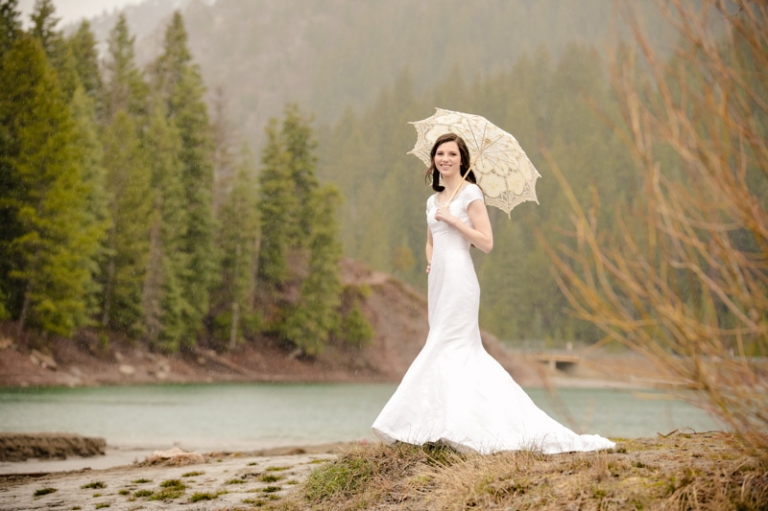 Wedding-Photographer-Rainy-Bridals-Canyon002-Blog(pp_w768_h511)