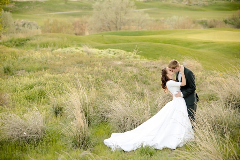 EK-Studios-Wedding-Photographer-Bridals-Utah028-Blog(pp_w768_h511)
