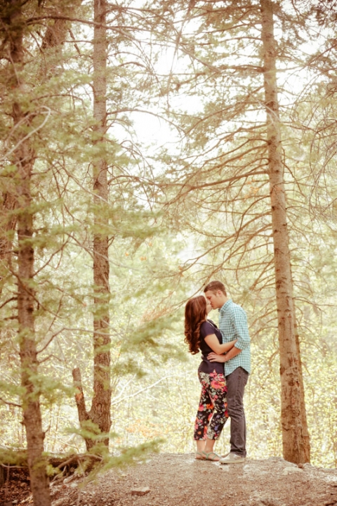 EK-Studios-Wedding-Photographer-Woods-Engagements007-Blog(pp_w480_h720)