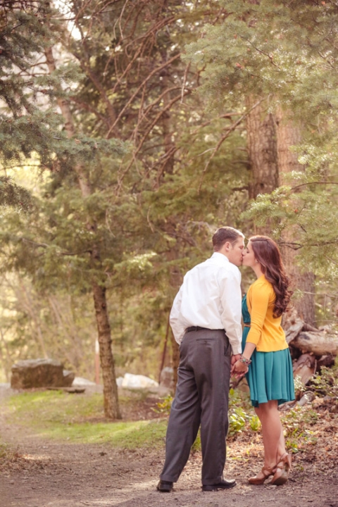 EK-Studios-Wedding-Photographer-Woods-Engagements030-Blog(pp_w480_h720)