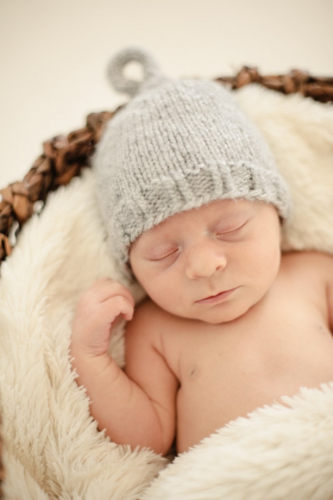 EK-Studios-Wedding-Photographer-newborns006-Blog(pp_w480_h720)