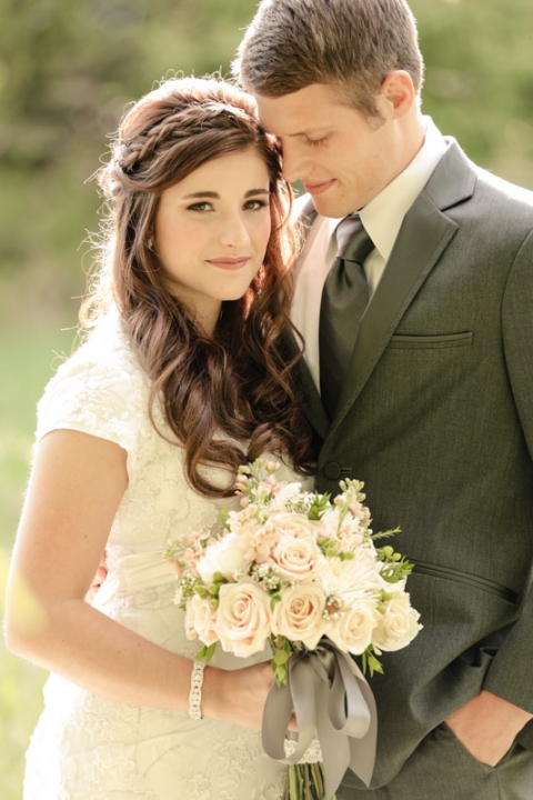 EK-Studios-Wedding-Photographer-Spring-blossom-bridals008-Blog(pp_w480_h720)