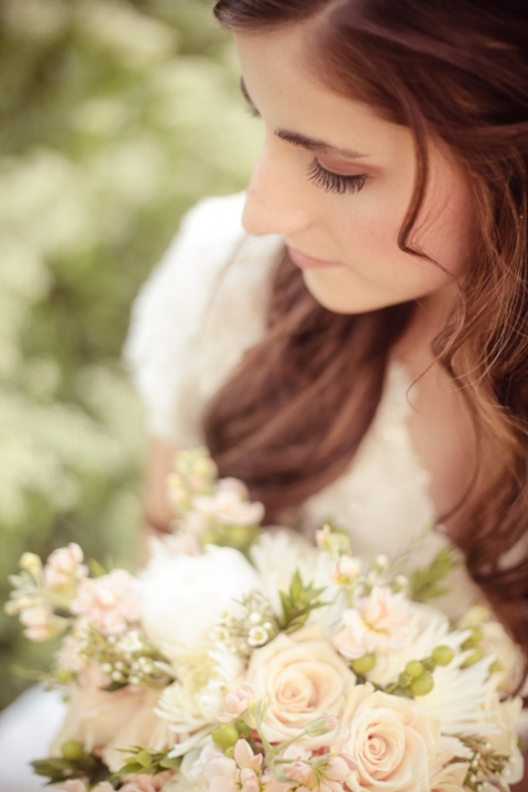 EK-Studios-Wedding-Photographer-Spring-blossom-bridals011-Blog(pp_w480_h720)