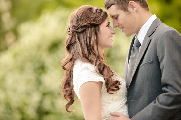 EK-Studios-Wedding-Photographer-Spring-blossom-bridals020-Blog(pp_w768_h511)