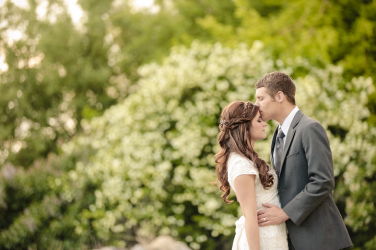 EK-Studios-Wedding-Photographer-Spring-blossom-bridals022-Blog(pp_w768_h511)