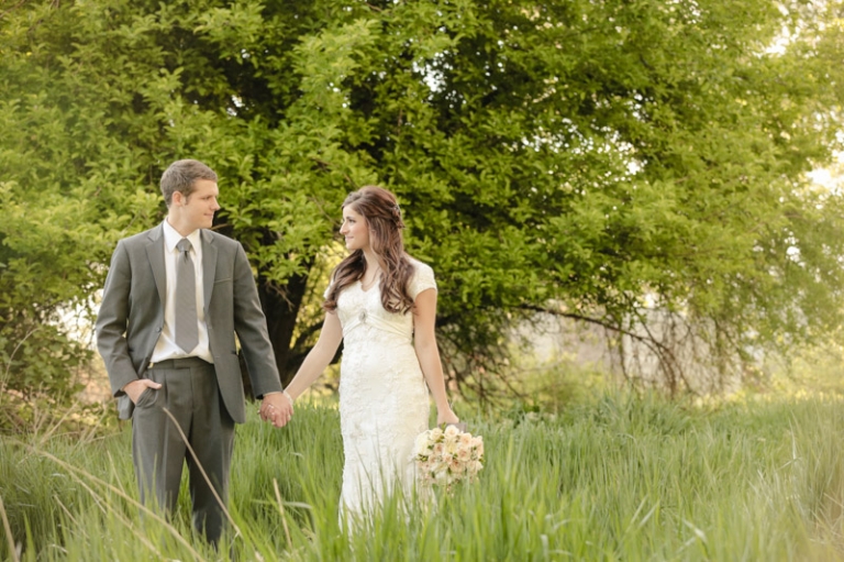 EK-Studios-Wedding-Photographer-Spring-blossom-bridals023-Blog(pp_w768_h511)