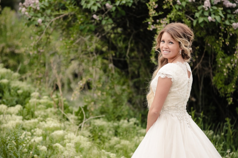 EK-Studios-Wedding-Photographer-Vintage-Bridals008-Blog(pp_w768_h511)