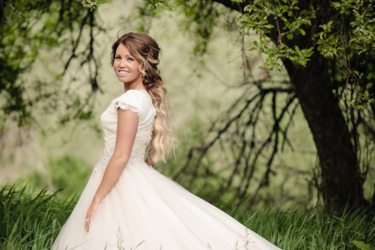 EK-Studios-Wedding-Photographer-Vintage-Bridals031-Blog(pp_w768_h511)