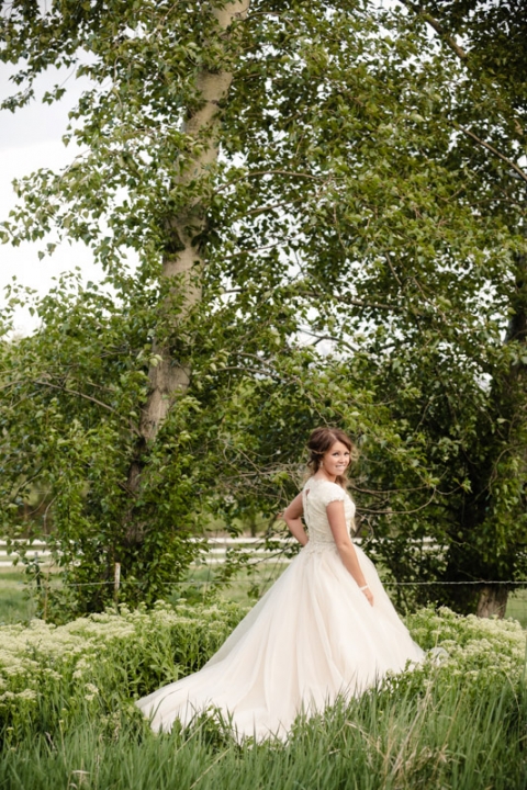 EK-Studios-Wedding-Photographer-Vintage-Bridals039-Blog(pp_w480_h720)