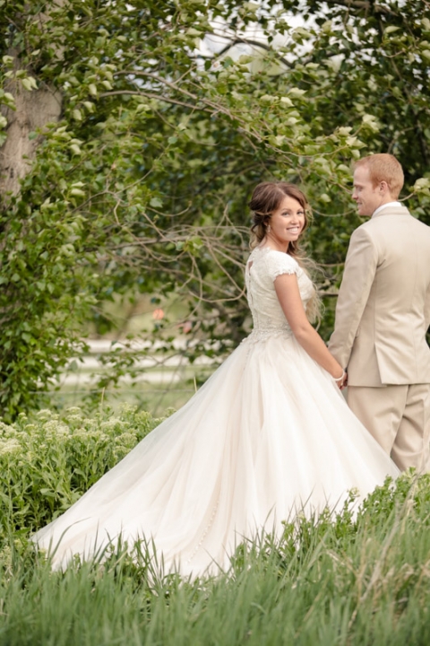 EK-Studios-Wedding-Photographer-Vintage-Bridals043-Blog(pp_w480_h720)