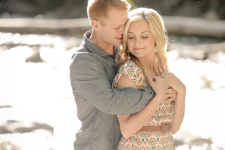 EK-Studios-Wedding-Photographer-Woods-Engagements-river003-Blog(pp_w768_h511)