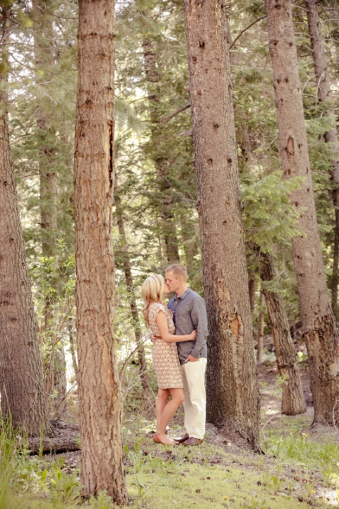 EK-Studios-Wedding-Photographer-Woods-Engagements-river021-Blog(pp_w480_h720)