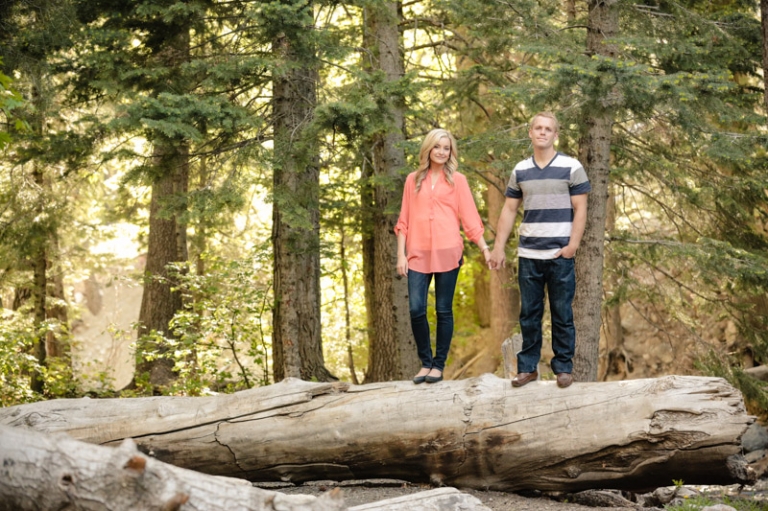 EK-Studios-Wedding-Photographer-Woods-Engagements-river027-Blog(pp_w768_h511)