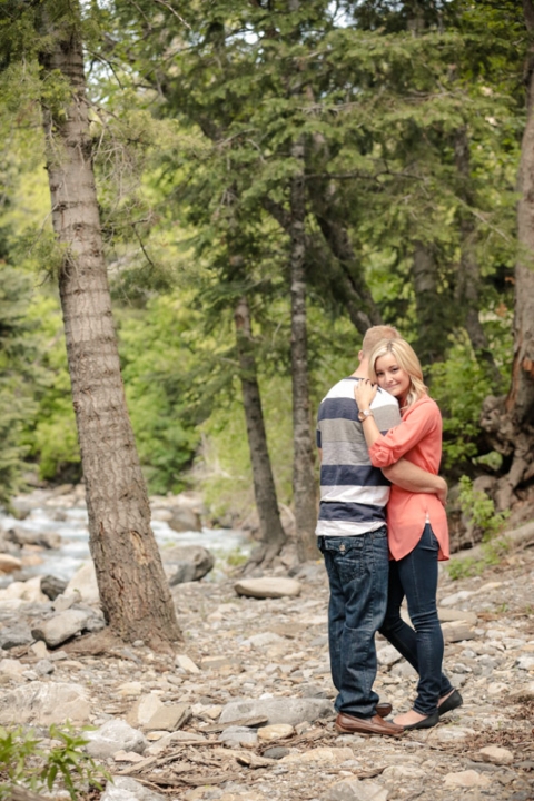 EK-Studios-Wedding-Photographer-Woods-Engagements-river030-Blog(pp_w480_h720)