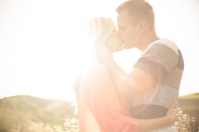 EK-Studios-Wedding-Photographer-Woods-Engagements-river035-Blog(pp_w768_h511)