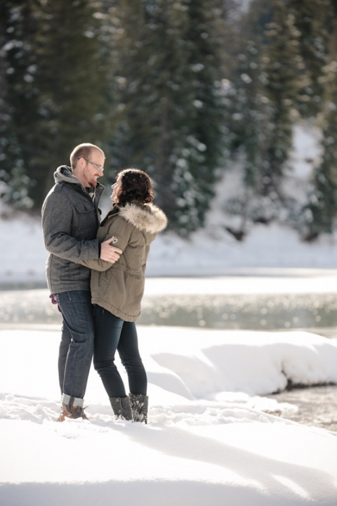 Wedding-Photographer-Winter-Engagements029-Blog(pp_w480_h720)