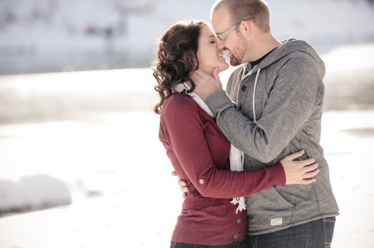 Wedding-Photographer-Winter-Engagements031-Blog(pp_w768_h511)