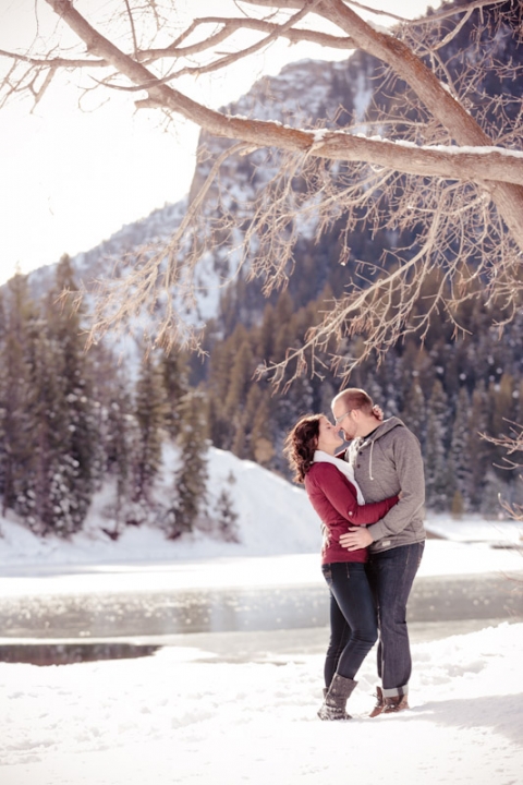 Wedding-Photographer-Winter-Engagements034-Blog(pp_w480_h720)