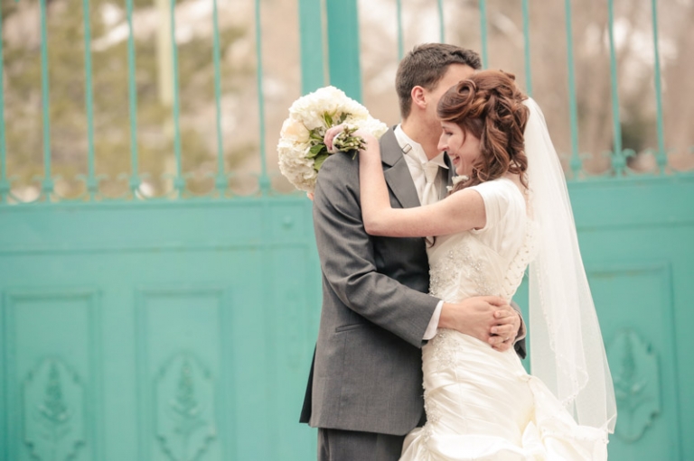 Wedding-Photographer-La-Caille-Bridals009-Blog(pp_w768_h511)