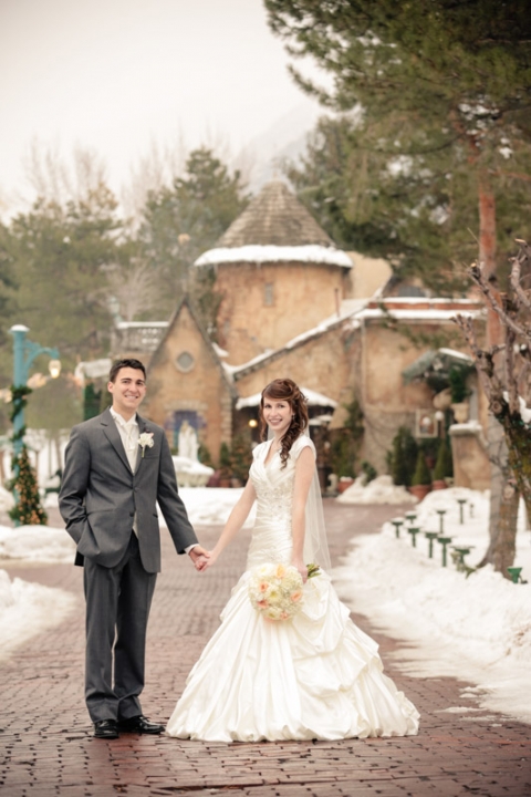 Wedding-Photographer-La-Caille-Bridals010-Blog(pp_w480_h720)