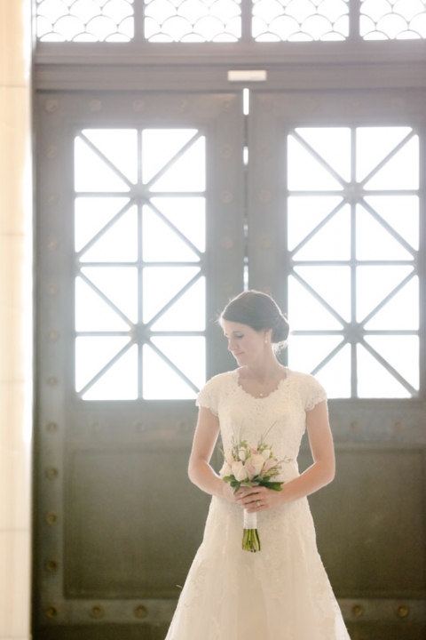 Wedding-Photographer-Capitol-Building-Bridals021-Blog(pp_w480_h720)