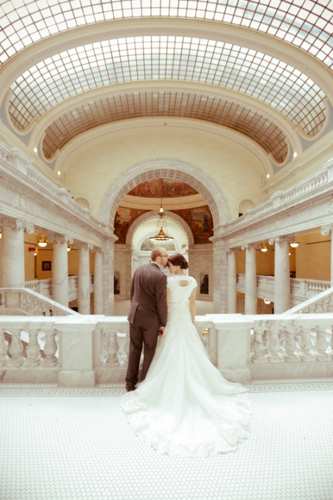 Wedding-Photographer-Capitol-Building-Bridals023-Blog(pp_w480_h720)