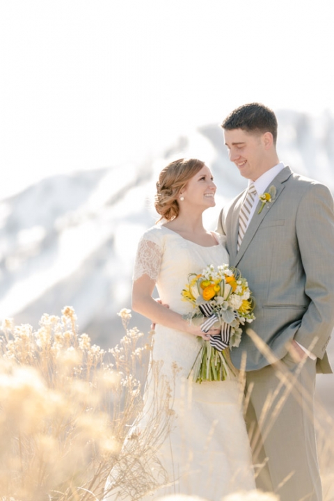 Wedding-Photographer-Bridals-mountain-brush002-Blog(pp_w480_h720)