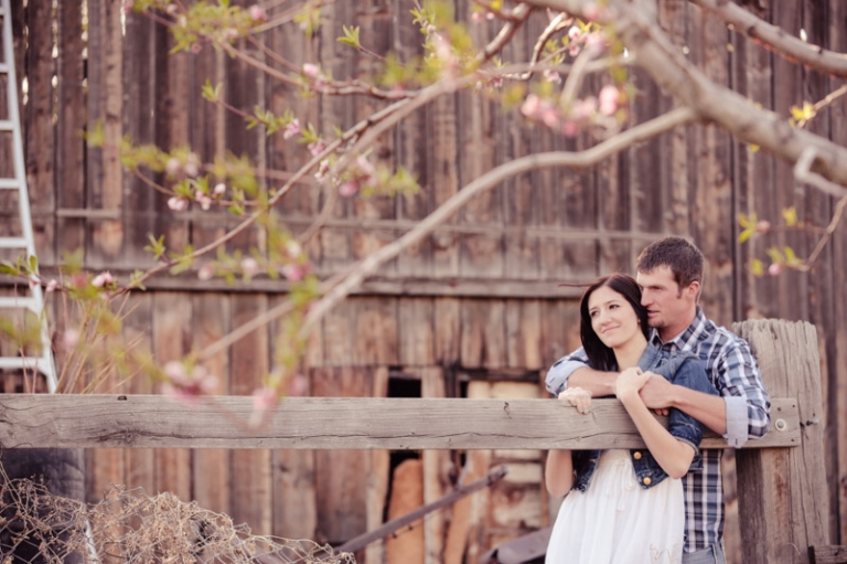 EK-Studios-Wedding-Photographer-Barn-Engagements004-Blog(pp_w768_h511)