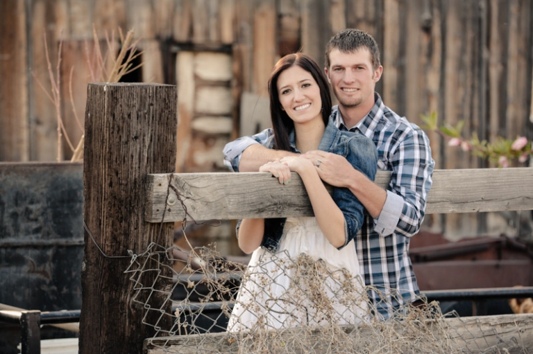 EK-Studios-Wedding-Photographer-Barn-Engagements005-Blog(pp_w768_h511)
