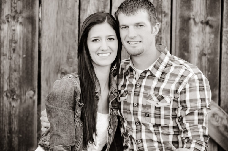 EK-Studios-Wedding-Photographer-Barn-Engagements007-Blog(pp_w768_h511)