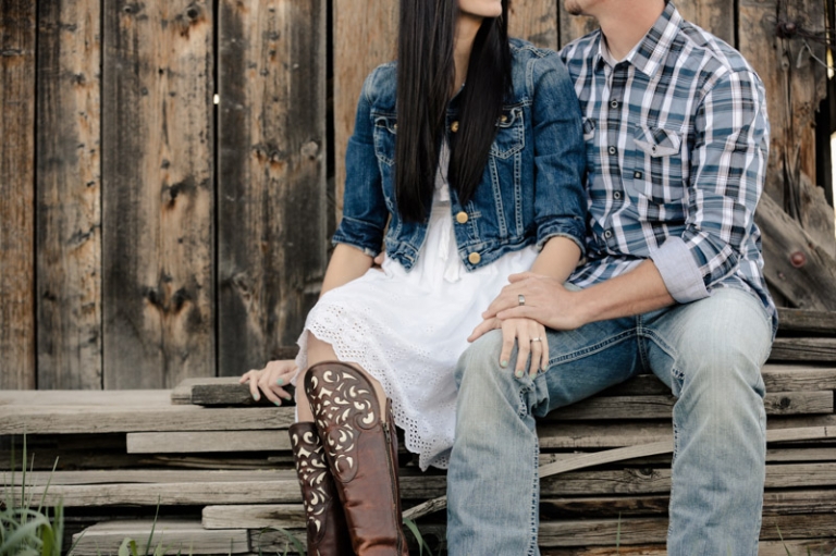 EK-Studios-Wedding-Photographer-Barn-Engagements008-Blog(pp_w768_h511)