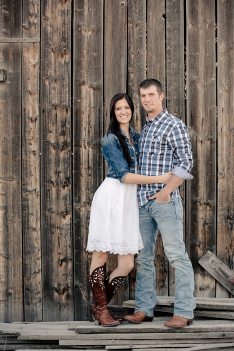 EK-Studios-Wedding-Photographer-Barn-Engagements009-Blog(pp_w480_h720)