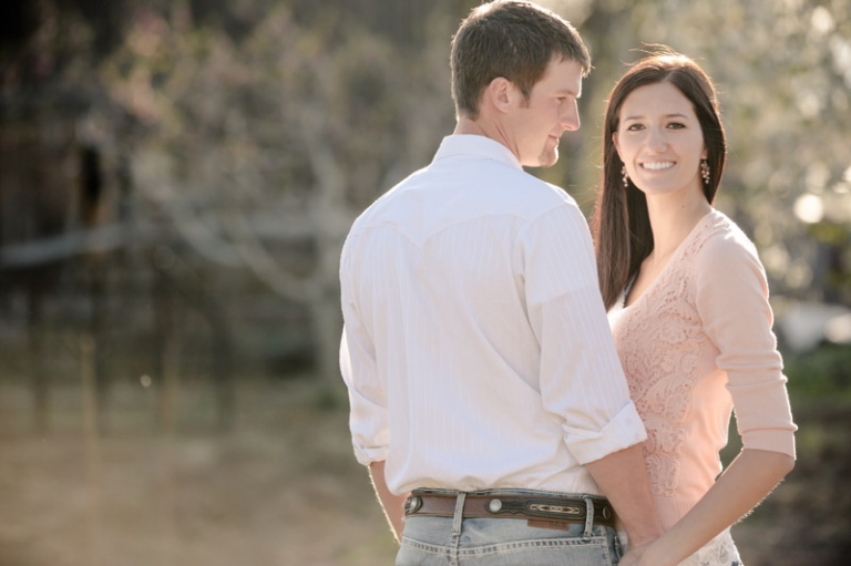 EK-Studios-Wedding-Photographer-Barn-Engagements019-Blog(pp_w768_h511)