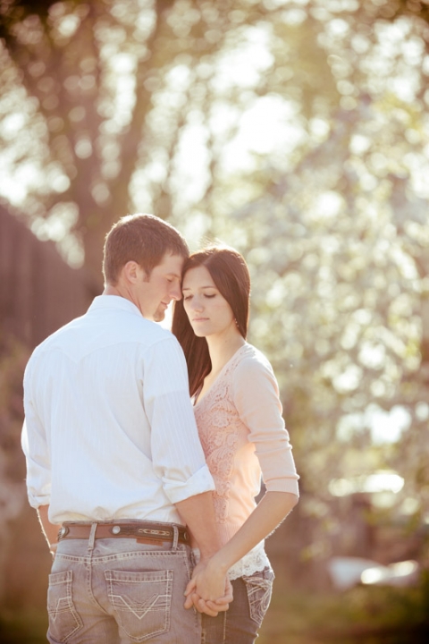 EK-Studios-Wedding-Photographer-Barn-Engagements021-Blog(pp_w480_h720)