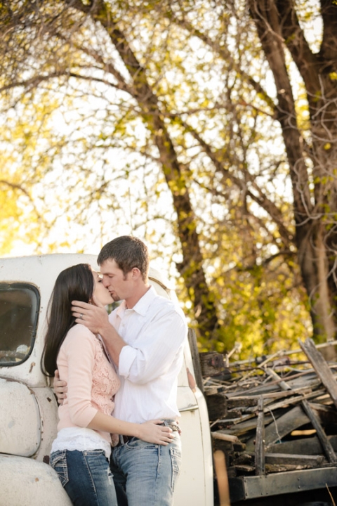 EK-Studios-Wedding-Photographer-Barn-Engagements024-Blog(pp_w480_h720)