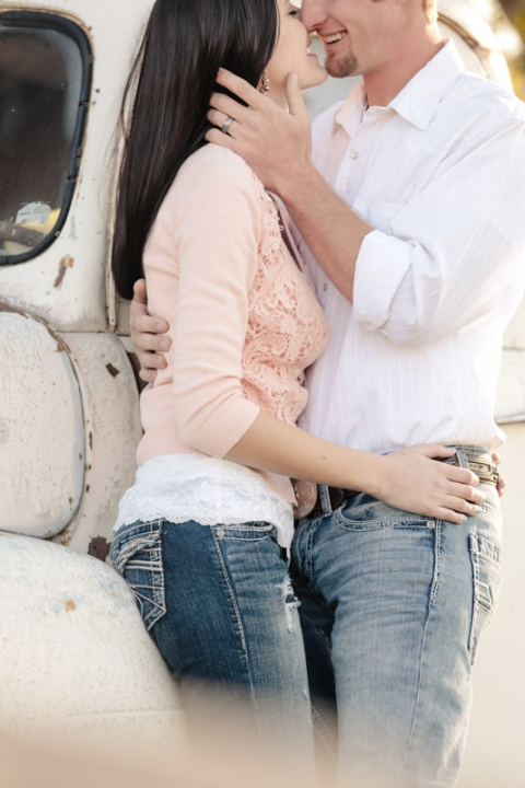 EK-Studios-Wedding-Photographer-Barn-Engagements026-Blog(pp_w480_h720)