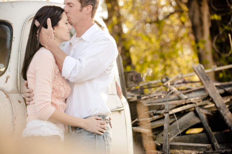 EK-Studios-Wedding-Photographer-Barn-Engagements027-Blog(pp_w768_h511)