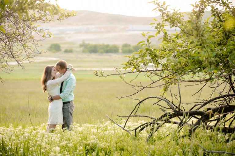 EK-Studios-Wedding-Photographer-Spring-engagements-Bike022-Blog(pp_w768_h511)