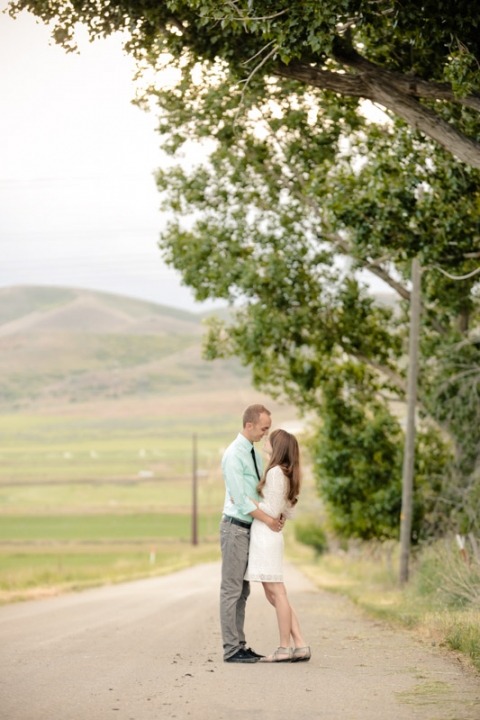 EK-Studios-Wedding-Photographer-Spring-engagements-Bike028-Blog(pp_w480_h720)