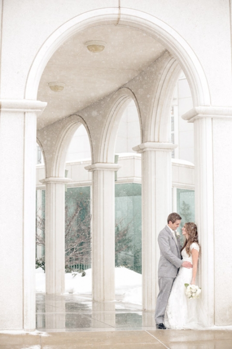 Wedding-Photographer-Bountiful-Temple-winter-wedding025-Blog(pp_w480_h720)