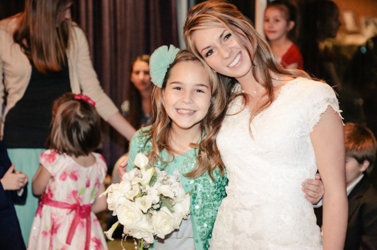 Wedding-Photographer-Bountiful-Temple-winter-wedding049-Blog(pp_w768_h511)